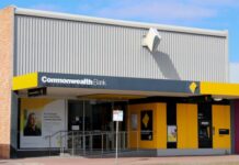 Bank to reduce branch opening hours