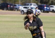 Roadrunners romp in round two