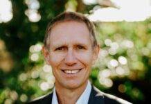 Charitable night with heroic doctor