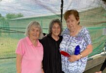 Boronia eclipses Kangaroo Paw
