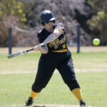 Softball9_449395_02.jpg