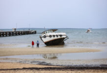 Iconic boat runs aground