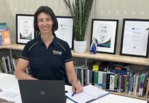 UniHub CEO steps down