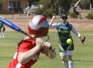 Squaws pair into grand final