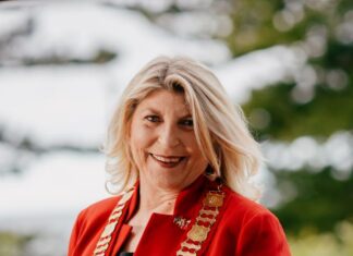 Award honour for mayor