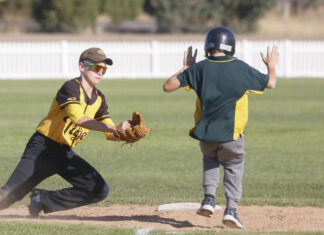 Teams book grand final berths