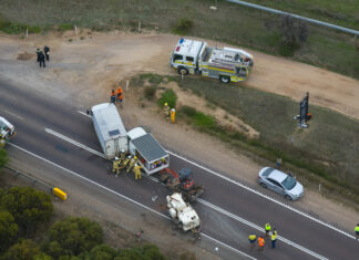 Minor injuries sustained in crash